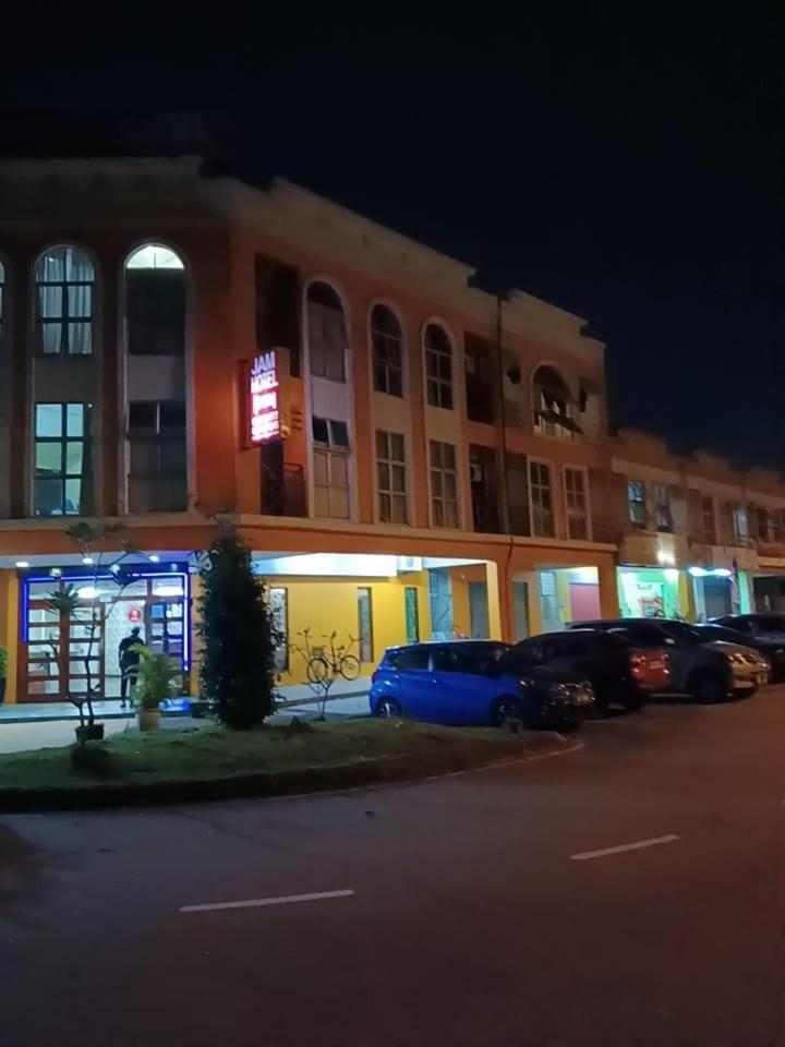 Jam Hotel Kota Warisan Sepang @ Erl Salak Tinggi, Klia 1-2 & F1 المظهر الخارجي الصورة
